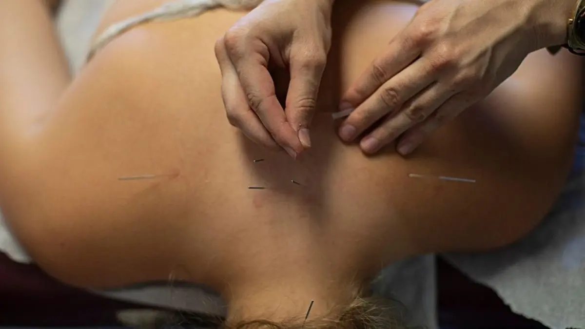 Be Well: The Alternative Poke: How to Feel Your Best in the Worst of Times