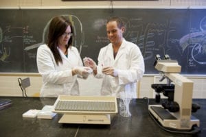 How to Become a Medical Laboratory Technician