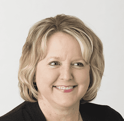 Lisa Oppegard Bio Image