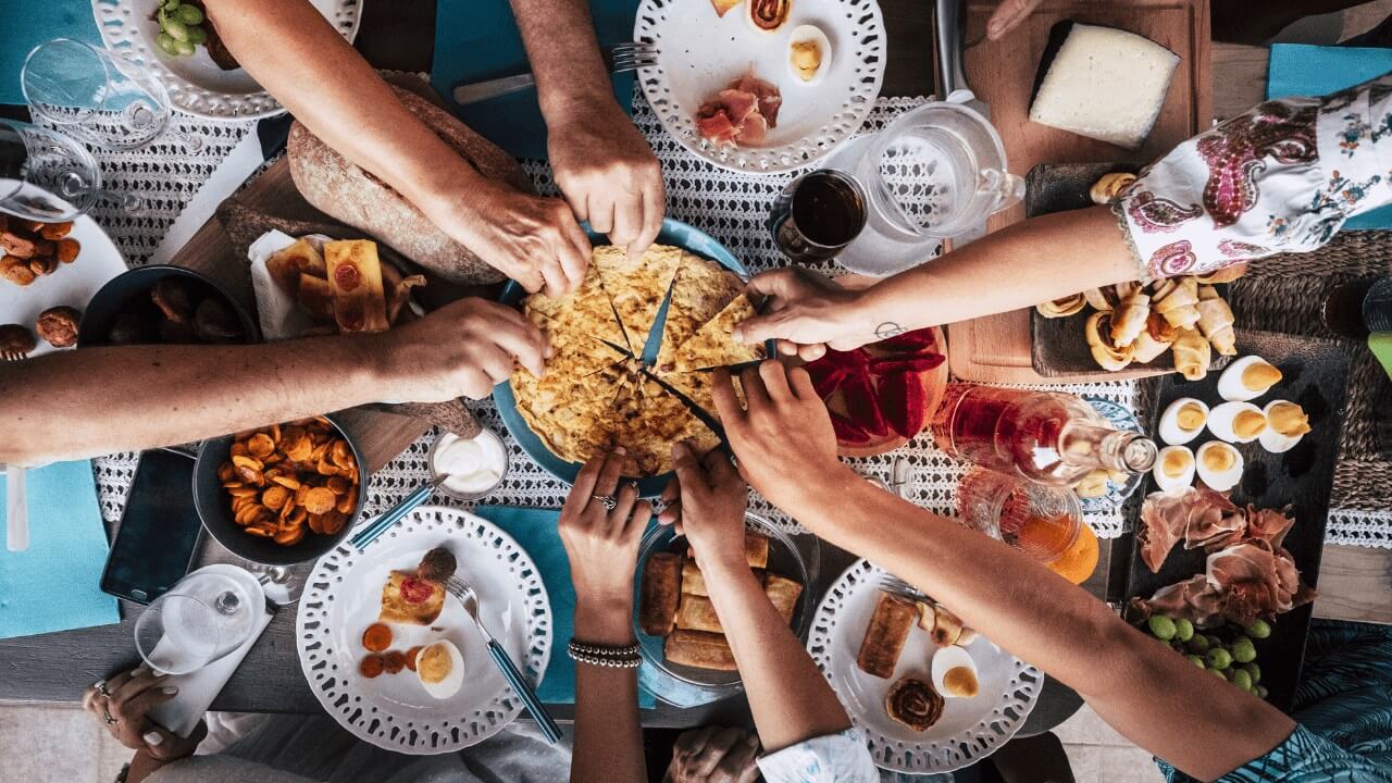 News — Dieting During The Holidays — Hero Image