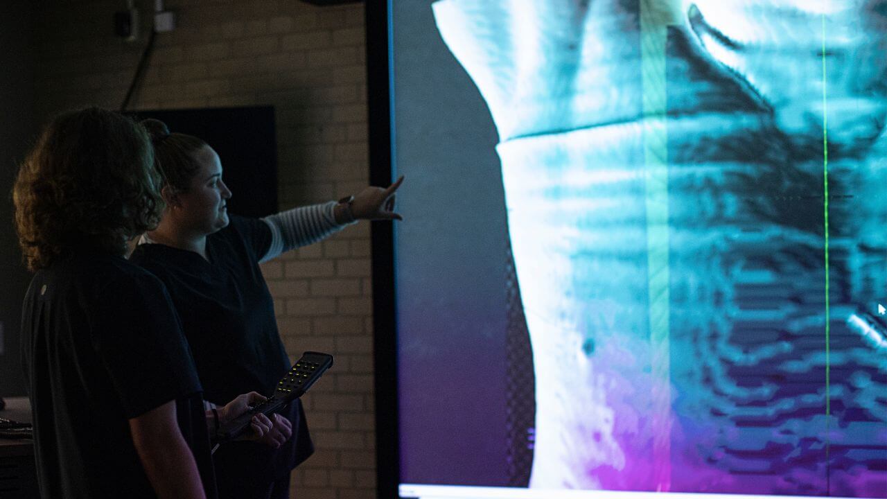 How to Become a Radiation Therapist